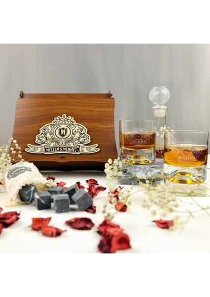 Ahşap Kutulu Vintage Tasarımlı Çiftlere Özel Taşlı & 2'Li Viski Kadehi Seti fırsatları