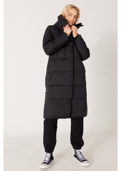All Terrain Gear Regular Fit Dik Yaka Kapüşonlu Siyah Uzun Şişme Mont