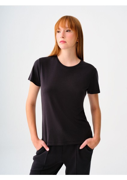 Slim Fit Kadın Tshirt K.kol