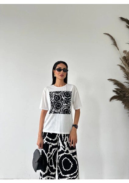 Kadın Etnik Desen Baskılı T-Shirt