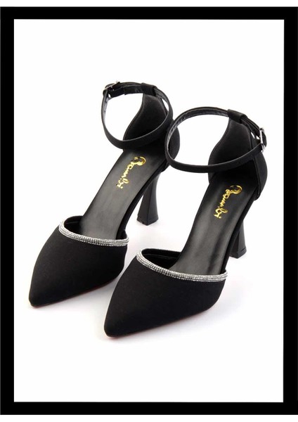 Mat Siyah Saten Kadın Klasik Topuklu Ayakkabı K01038006038