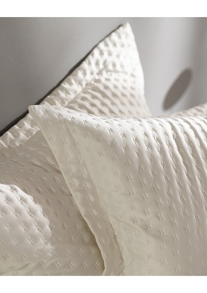 Arles Çift Kişilik Saten Yatak Örtüsü - Ekru fırsatları