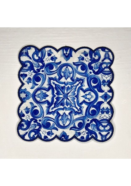 Sulu Boya Mavi Çini Desenli Dijital Baskılı Nakışlı Kokteyl Peçetesi