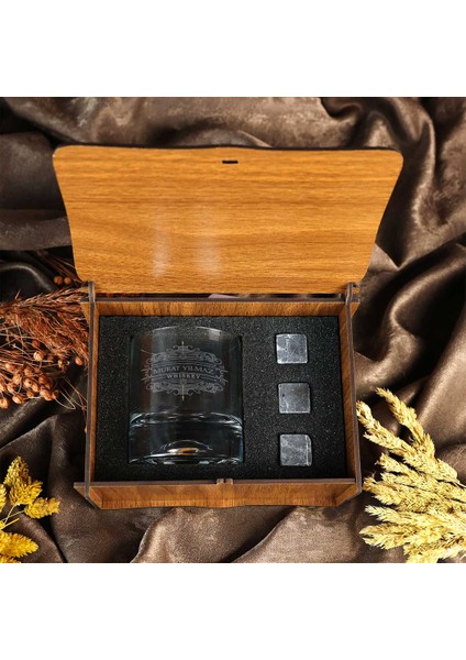 Ahşap Kutulu Vintage Tasarımlı İsim & Mesaj Yazılı Taşlı Viski Kadehi Seti modelleri