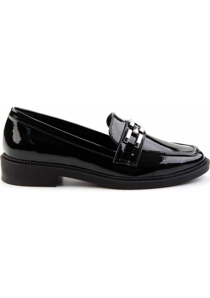 Siyah Kırışık Rugan Kadın Loafer Ayakkabı K01474091208