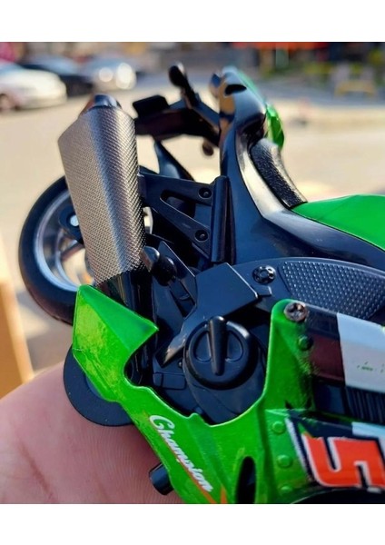 Motor Kavasakı Ninja 250R Oyuncak Motorsiklet Metal Plst Model Çekbırak Oyuncak Motosiklet fırsatları