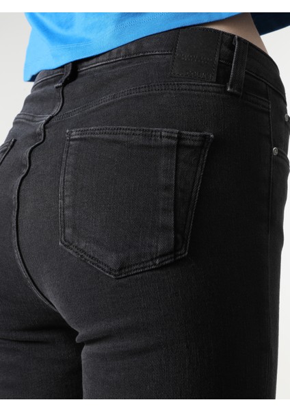 759 Lara Süper Dar Fit Normal Bel Dar Paça Siyah Kadın Jean Pantolon Cl1062192