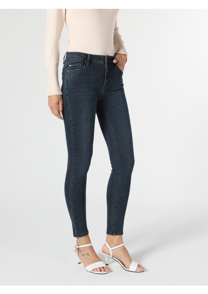 759 Lara Super Slim Fit Orta Bel Dar Paça Kadın Denim Jean Pantolon