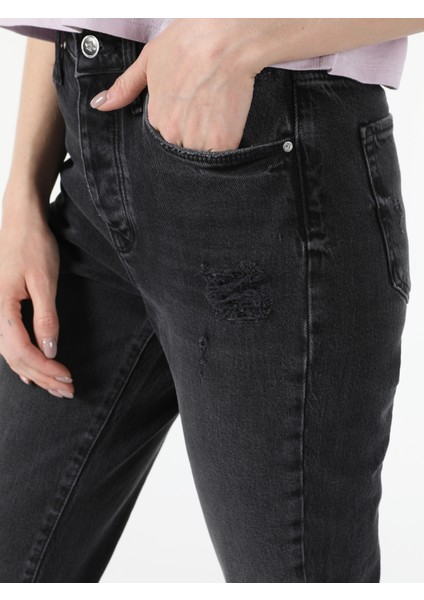 891 Maya Slim Fit Normal Bel Daralan Paça Kadın Yırtık Detaylı Gri Jean Pantolon Cl1058542