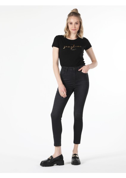 Slim Fit Yuvarlak Yaka Baskılı Kadın Siyah Kısa Kol Tişört modelleri