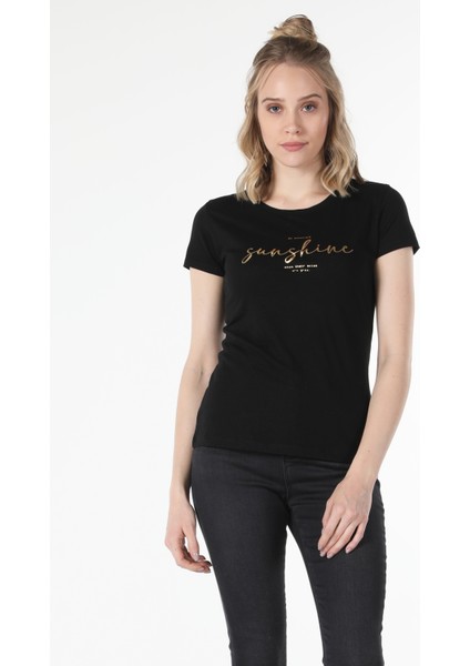 Slim Fit Yuvarlak Yaka Baskılı Kadın Siyah Kısa Kol Tişört fırsatları