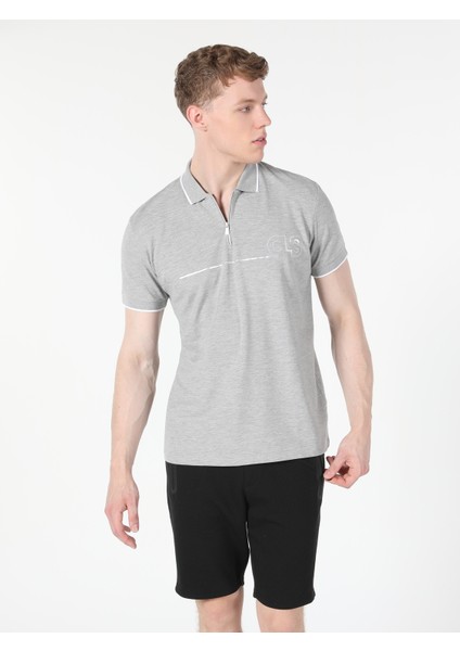 Regular Fit Polo Yaka Fermuar Detaylı Gri Erkek Kısa Kol Tişört Cl1059561