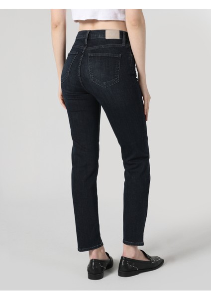 703 Carla Slim Fit Normal Bel Düz Paça Koyu Mavi Kadın Jean Pantolon Cl1062189