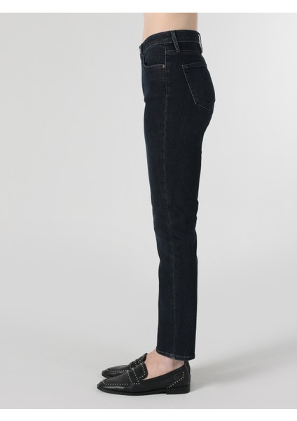 703 Carla Slim Fit Normal Bel Düz Paça Koyu Mavi Kadın Jean Pantolon Cl1062189