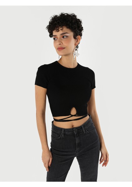 Slim Fit Yuvarlak Yaka Düz Kadın Siyah Kısa Kol Tişört fırsatları