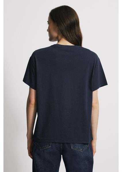 Yıkama Efektli Comfort Fit Kadın Tshirt fiyatları