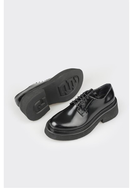 Siyah Deri Kadın Günlük Ayakkabı modelleri