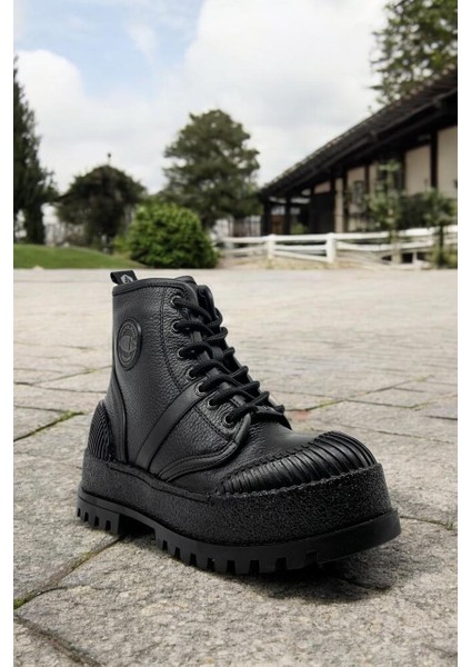 102 24605 Theresa Siyah Deri Kadın Bot