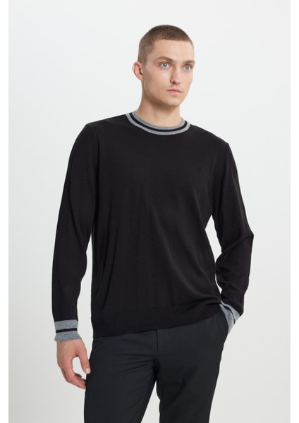 ALTINYILDIZ CLASSICS Erkek Siyah Anti-pilling Kolu Ve Yakası Şerit Desenli Standart Fit Bisiklet Yaka Triko Kazak