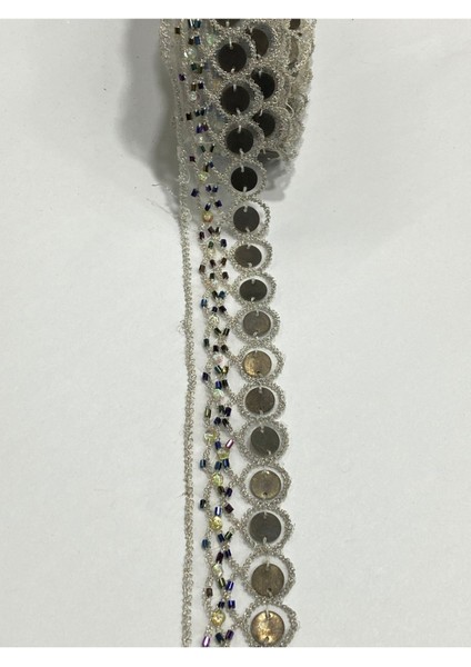 Tül Üzeri Metal Pul Işli Dekoratif Şerit/ 6 Mt / Beyaz