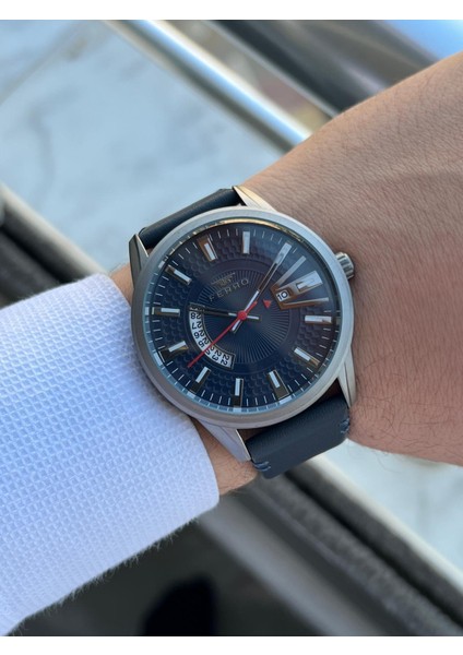 Deri Kordon Takvimli Kadran 3 Atm Suya Dayanıklı Erkek Kol Saati EFM11911.ZD modelleri