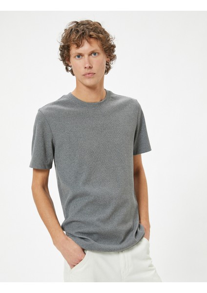 Slim Fit Tişört Basic Kısa Kollu Bisiklet Yaka