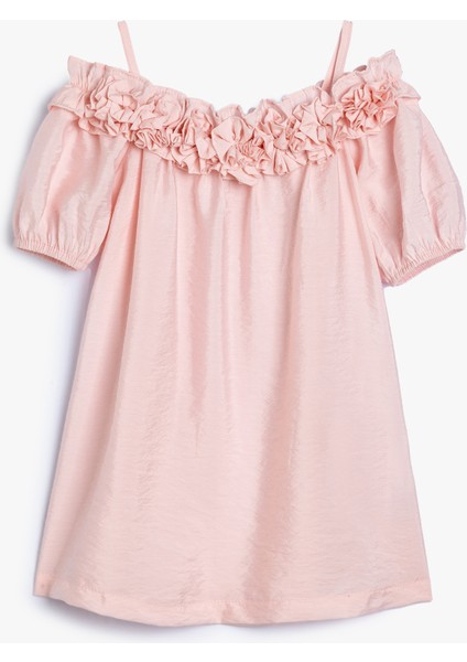 Elbisesi Düşük Omuz Askılı Kısa Kollu Çiçek Aplikeli