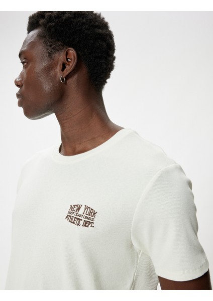 Slim Fit Tişört Slogan Işlemeli Kısa Kollu Bisiklet Yaka Pamuklu