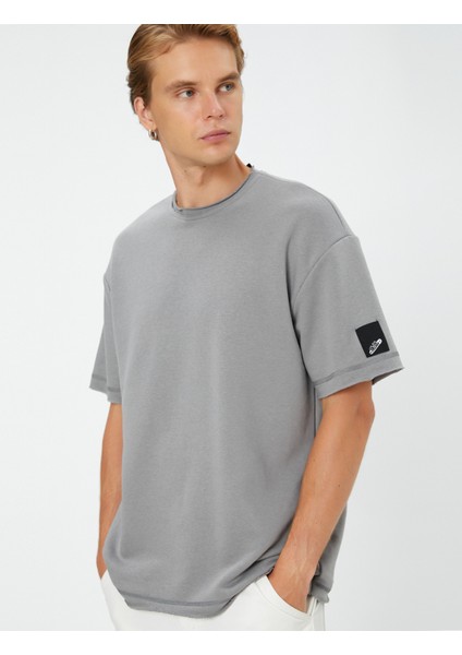 Basic Tişört Bisiklet Yaka Kısa Kollu Etiket Baskılı