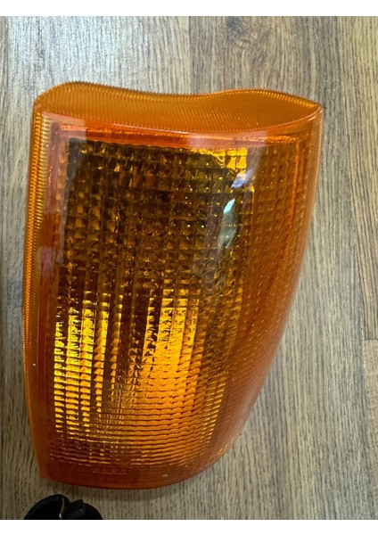 Renault R9 Sinyal Sağ Sol Sinyal Sarı Set