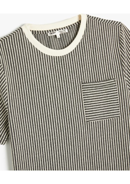 Cepli Dokulu Tişört Kısa Kollu Bisiklet Yaka Regular Fit modelleri