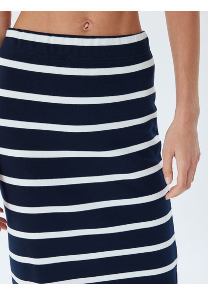 Uzun Kalem Etek Yandan Yırtmaç Detaylı Standart Bel indirimleri