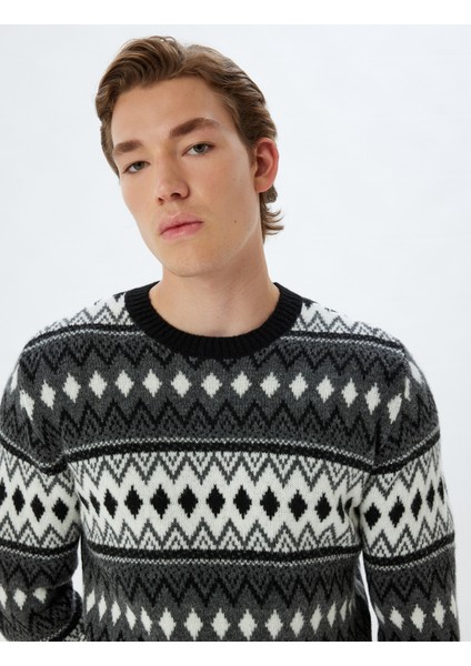 Triko Kazak Bisiklet Yaka Desenli Uzun Kollu