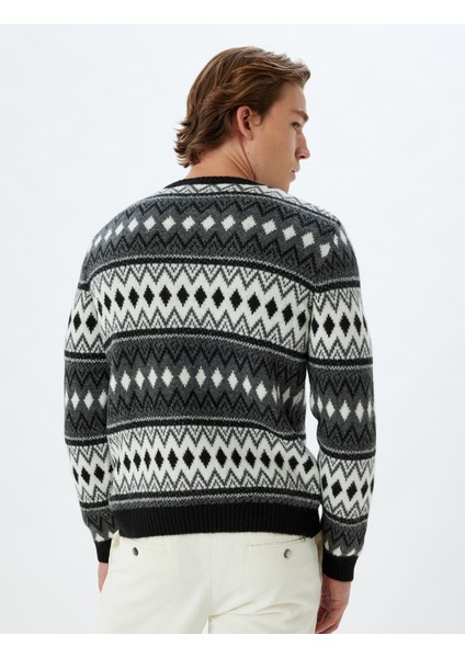 Triko Kazak Bisiklet Yaka Desenli Uzun Kollu fırsatları