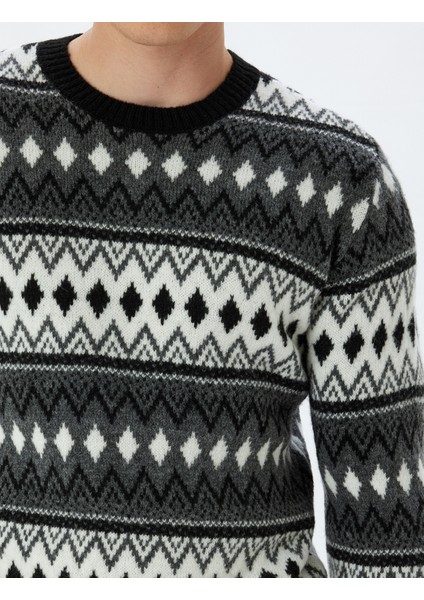 Triko Kazak Bisiklet Yaka Desenli Uzun Kollu indirimleri