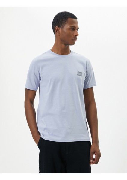 Minimal Baskılı Tişört Slim Fit Bisiklet Yaka Kısa Kollu modelleri