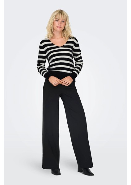 Kadın Onlella V Yaka Uzun Kollu Örme Kazak 15259562 Siyah-Beyaz modelleri