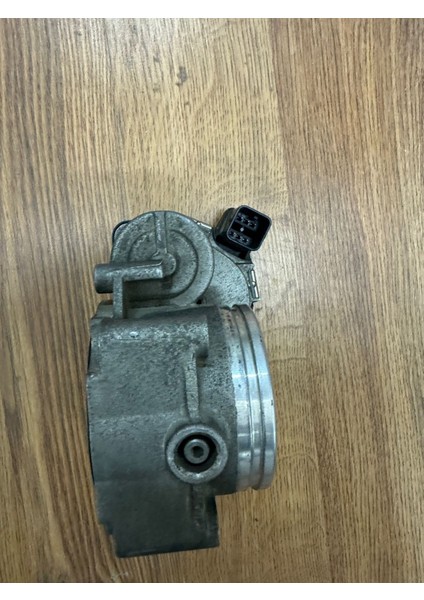 Bwm E90/E92/E87 Lci N43/N45N Bmw Gaz Kelebek 13547561067 modelleri