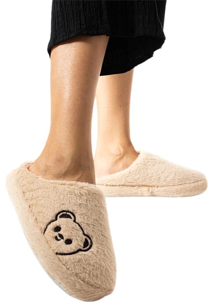 Önü Kapalı Ayıcık Baskılı Peluş Kadın Ev Terliği Bej fiyatları