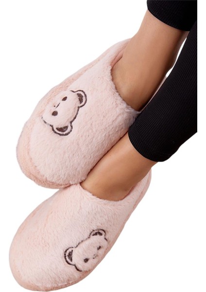 Önü Kapalı Ayıcık Baskılı Peluş Kadın Ev Terliği Pudra modelleri