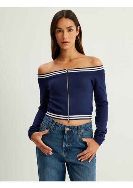 Omzu Açık Triko Kazak Fermuarlı Uzun Kollu modelleri