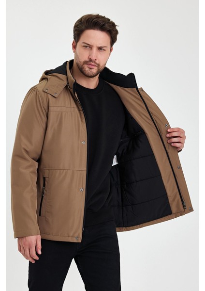 Kahverengi Içi Kalın Kürklü Çıkartılabilir Kapüşonlu Fermuar Çepli Rüzgar ve Su Geçirmez Mont&kaban modelleri