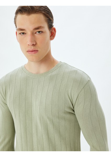 Bisiklet Yaka Kazak Dokulu Dar Kalıp Pamuklu