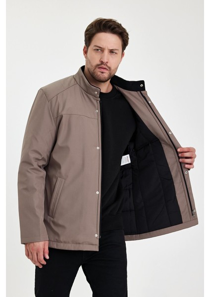 Krem Içi Kalın Kürklü Klasik Rüzgar ve Su Geçirmez Mont&kaban modelleri