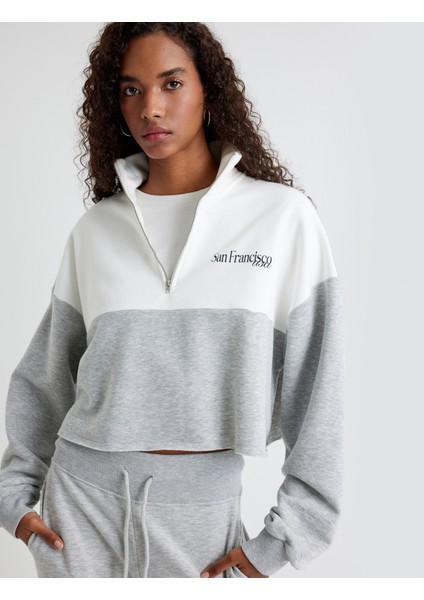 Yarım Fermuarlı Crop Sweatshirt Renk Bloklu Arkası Baskılı Dik Yaka