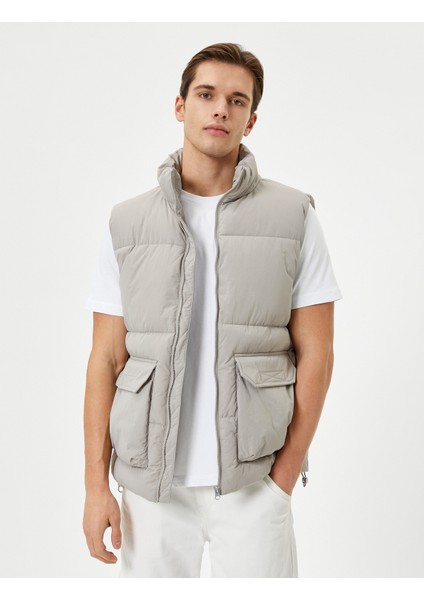 Şişme Yelek Fermuarlı Dik Yaka Kapaklı Cep Detaylı modelleri