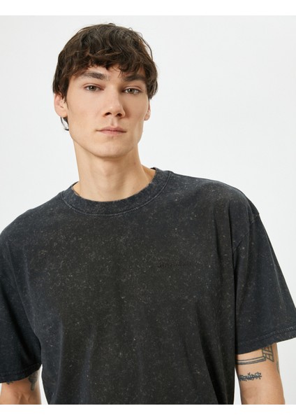 Yıkamalı Tişört Slogan Işlemeli Bisiklet Yaka Kısa Kollu Pamuklu