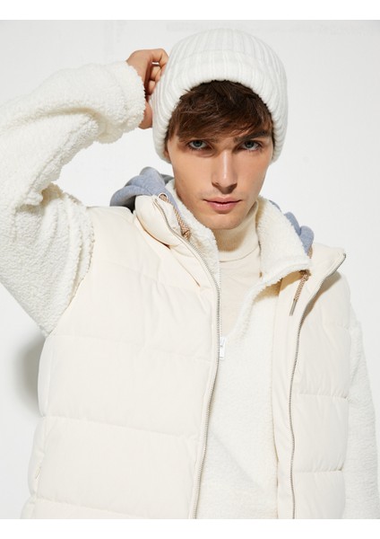 Kolsuz Mont Yelek Çıkarılabilir Kapşonlu Fermuarlı Cep Detaylı fiyatları