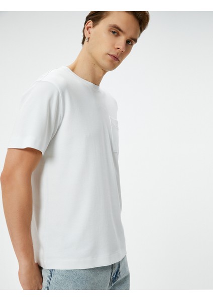 Basic Tişört Cep Detaylı Kısa Kollu Bisiklet Yaka