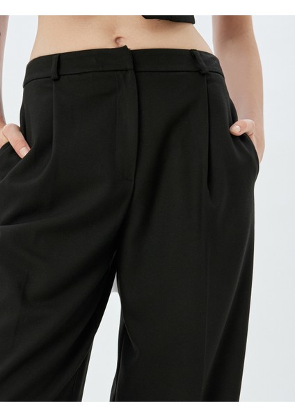 Kumaş Pantolon Pileli Cep Detaylı Düz Paça indirimleri